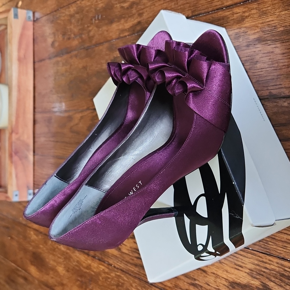 Nine West High Heels. Size 8.